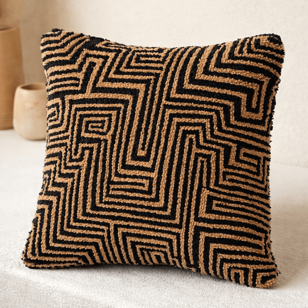 Smyrna Latch Hook Pillow Kit - Serenity - Flatpackpony