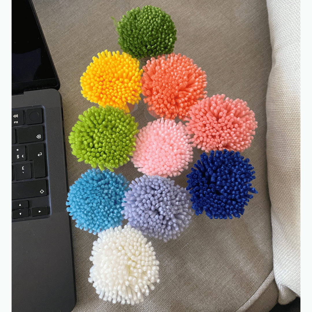 Smyrna Latch Hook Rug Kit - Retro - Exclusive Flatpackpony Design - Flatpackpony